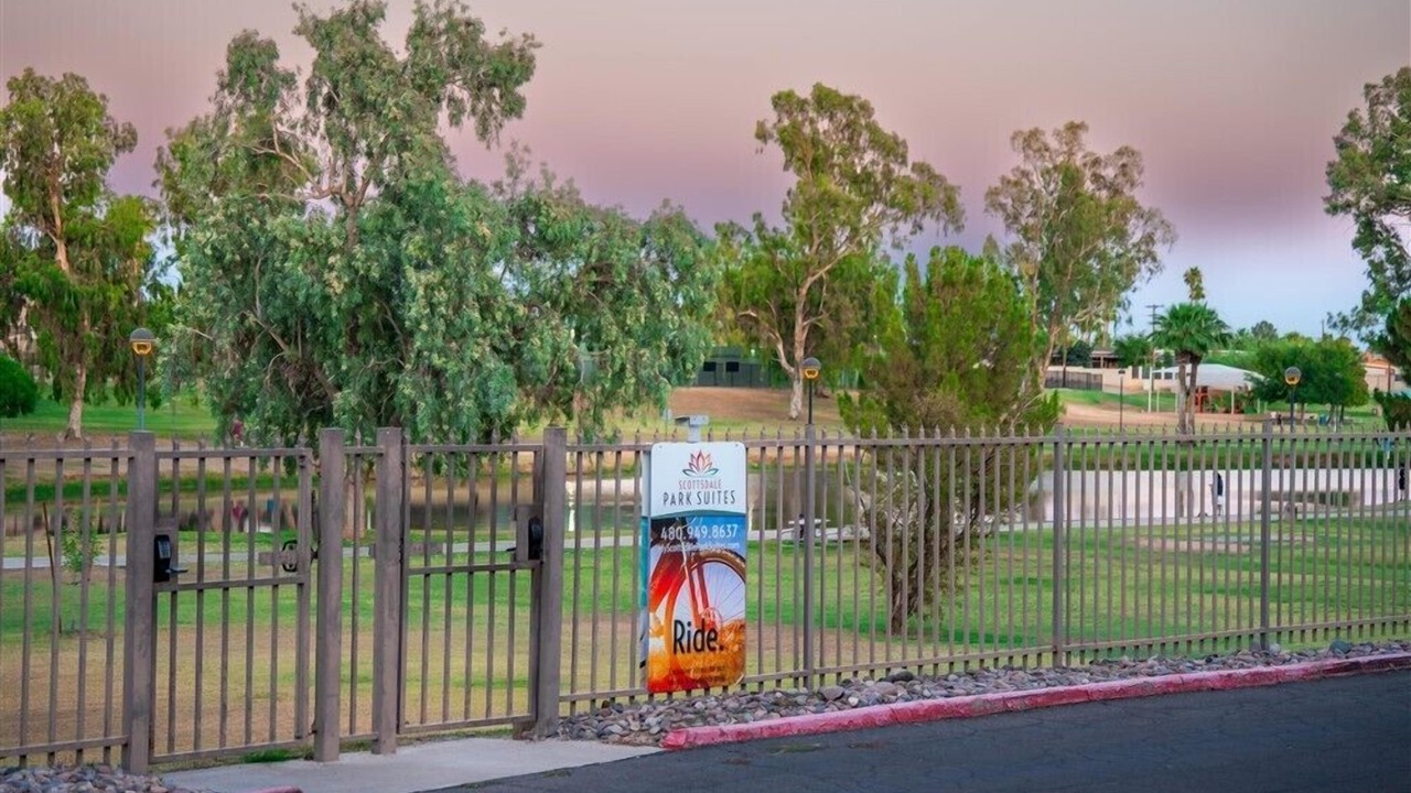 Photo of Outdoor in New Papago Parkway