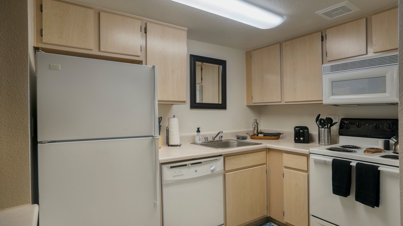 Photo of Kitchen in New Papago Parkway
