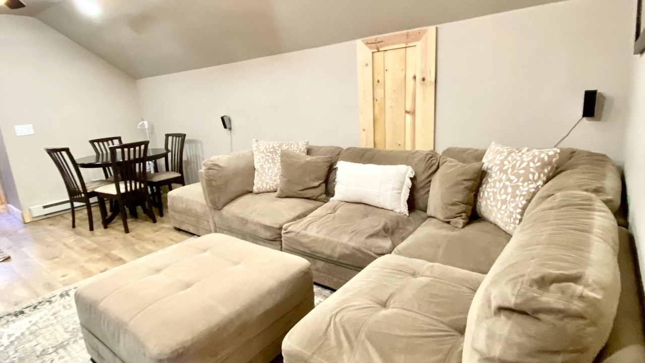 Photo of Livingroom in Duck Creek Village