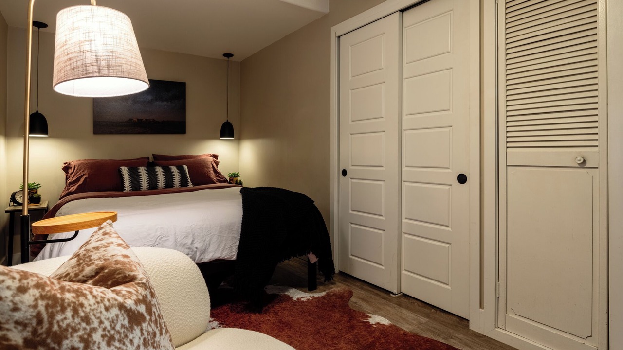 Photo of Bedroom in Pierson Place Historic District