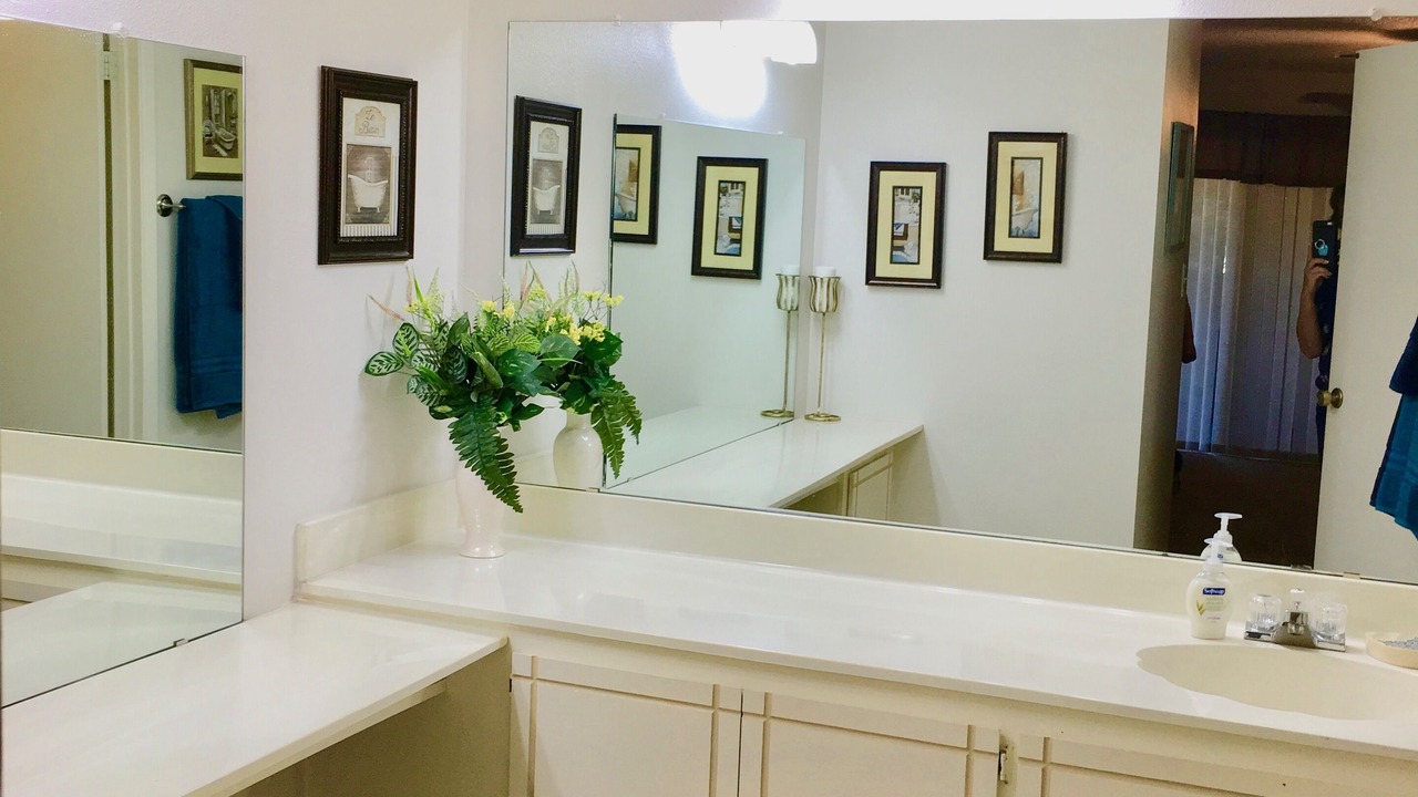 Photo of Bathroom in Fountain of the Sun