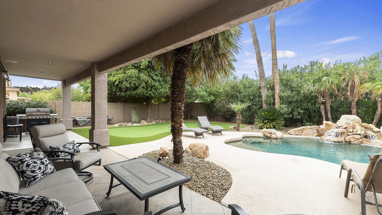 Photo of Patio Balcony in Paradise Valley Village