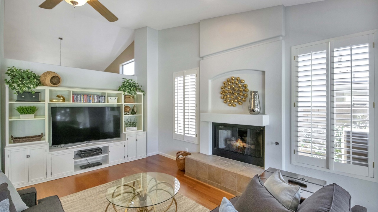 Photo of Livingroom in Paradise Valley Village