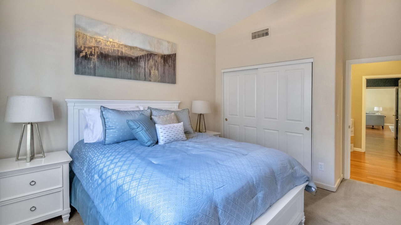 Photo of Bedroom in Paradise Valley Village
