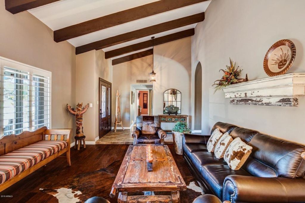 Photo of Livingroom in Pinnacle Peak Shadows