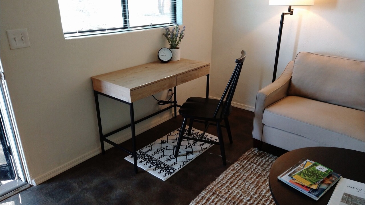 Photo of Livingroom in Flowing Well Neighborhood