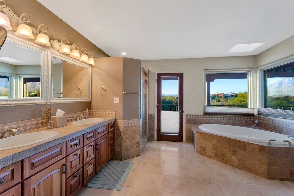 Photo of Bathroom in Shadow Hills