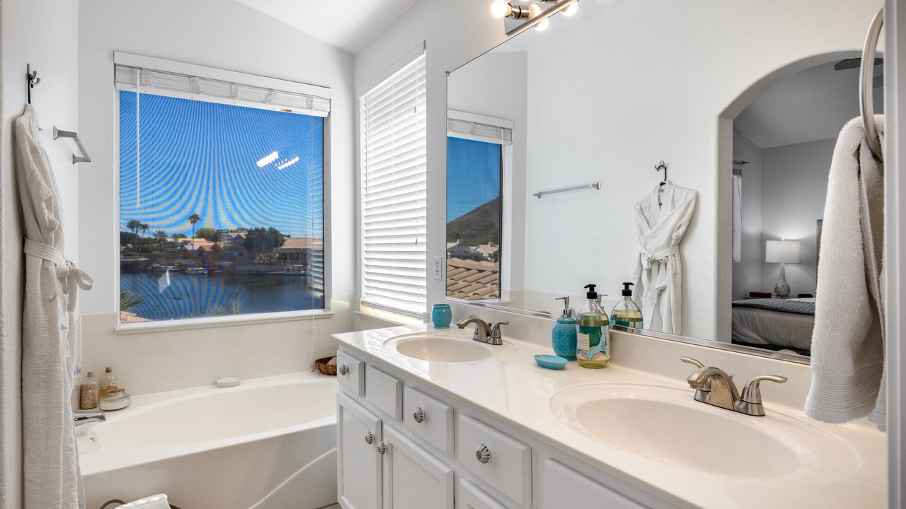Photo of Bathroom in Arrowhead Lakes
