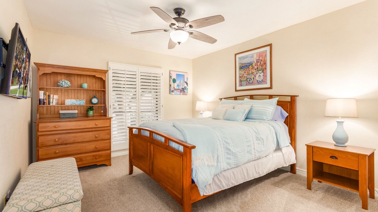 Photo of Bedroom in Paradise Valley Village