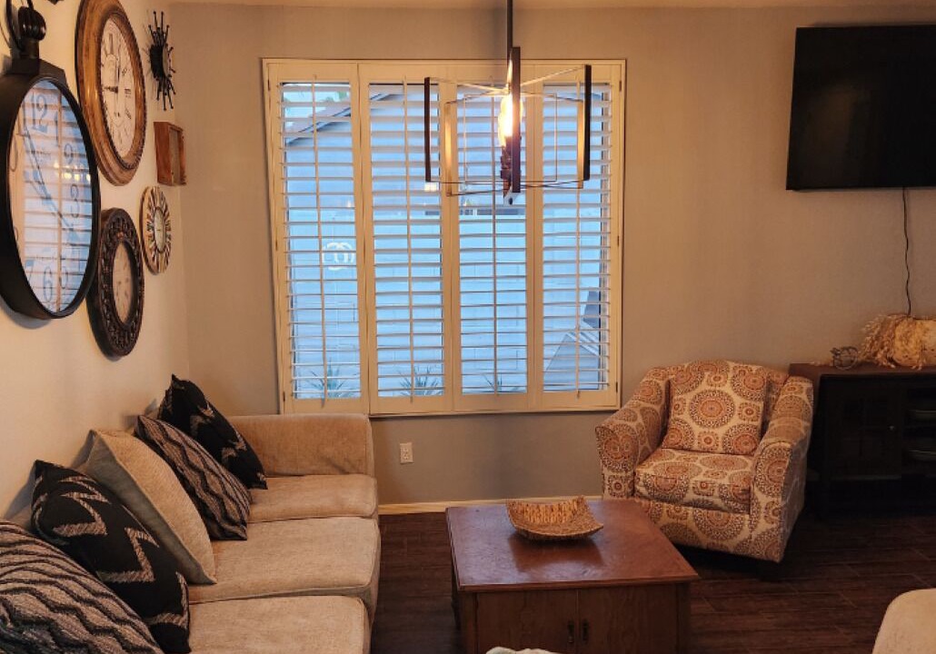 Photo of Livingroom in Foothills Club West