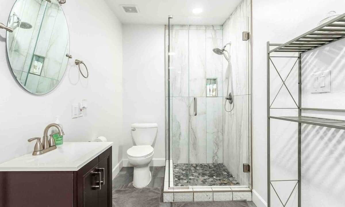Photo of Bathroom in Garfield