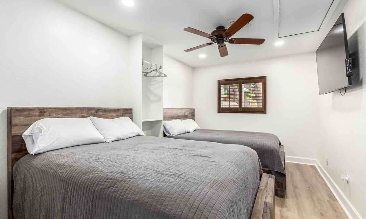 Photo of Bedroom in Garfield