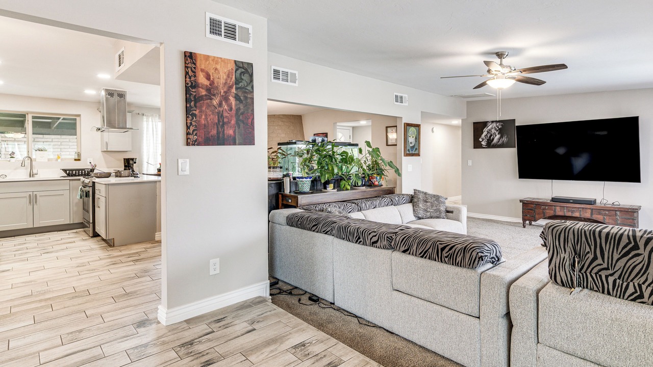 Photo of Livingroom in South Harrison
