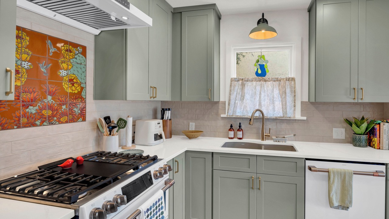 Photo of Kitchen in Blenman-Elm