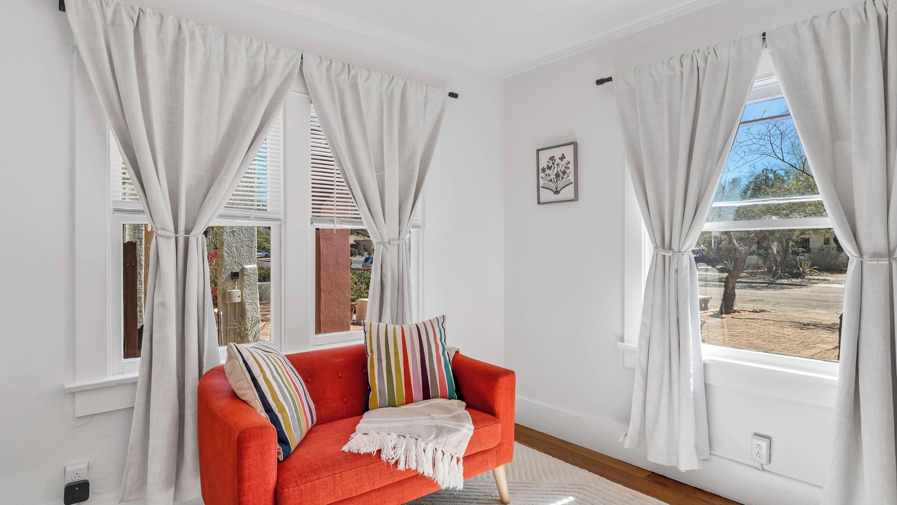 Photo of Livingroom in Blenman-Elm