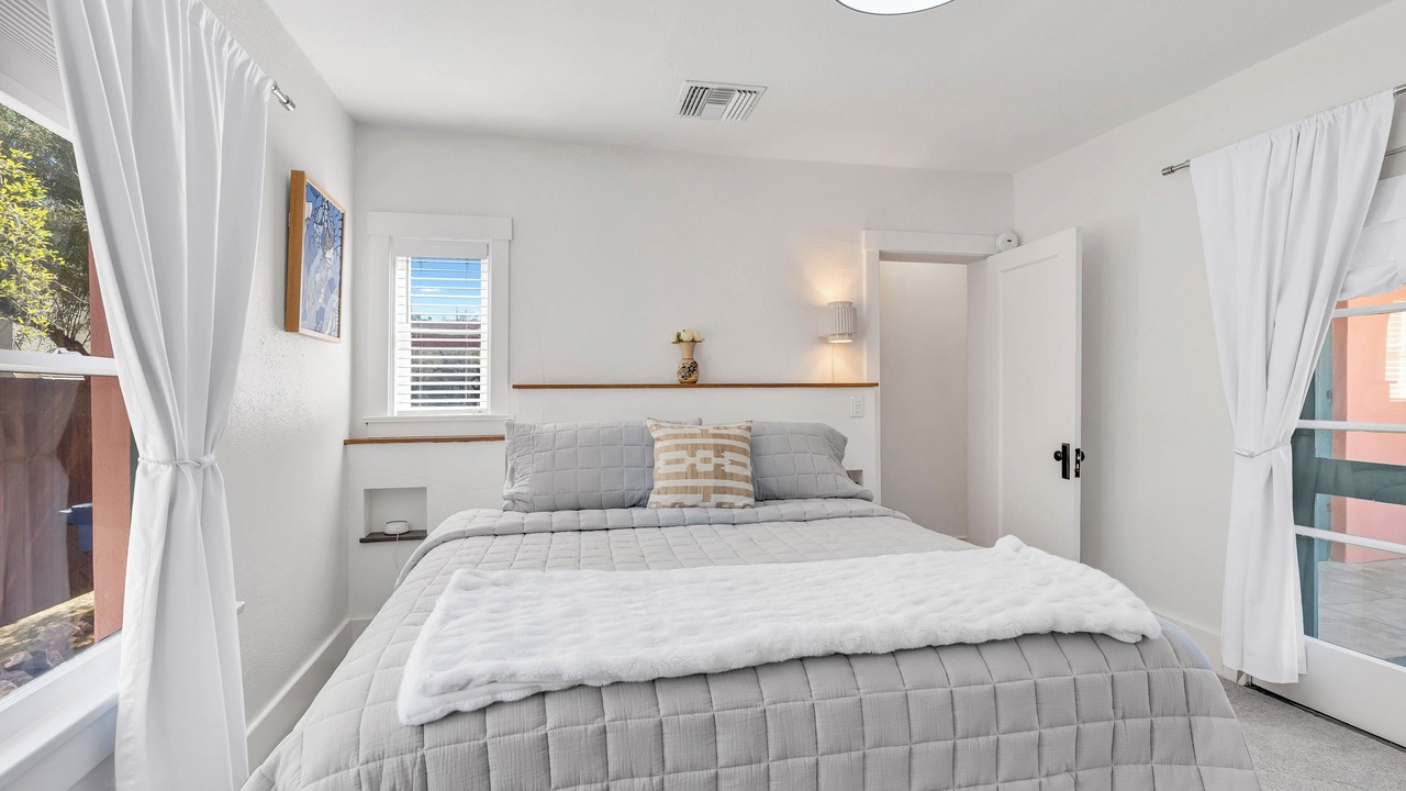 Photo of Bedroom in Blenman-Elm