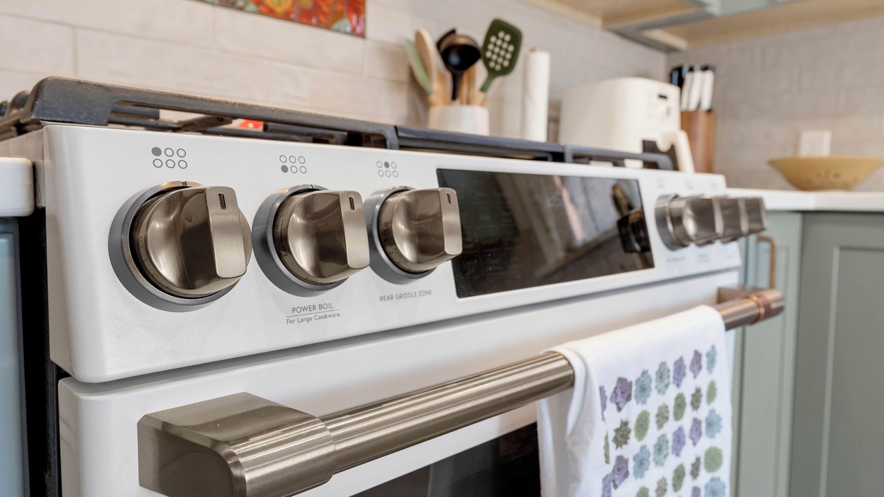 Photo of Kitchen in Blenman-Elm
