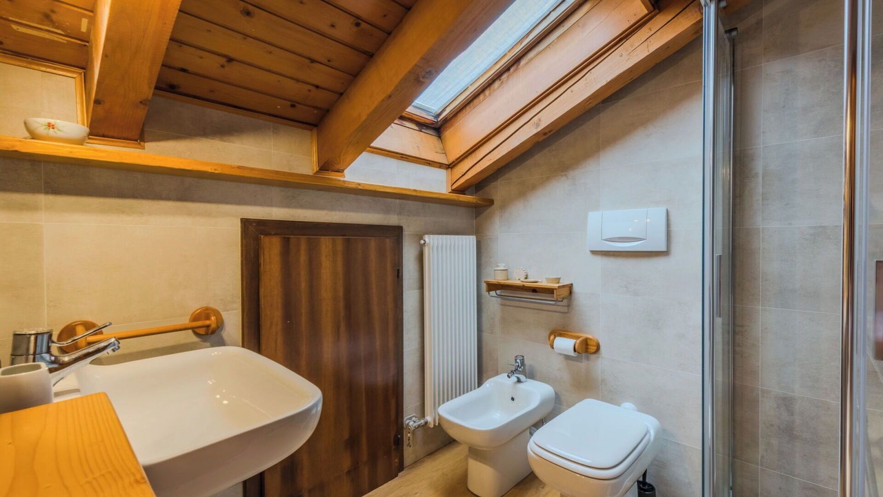 Photo of Bathroom in Carisolo