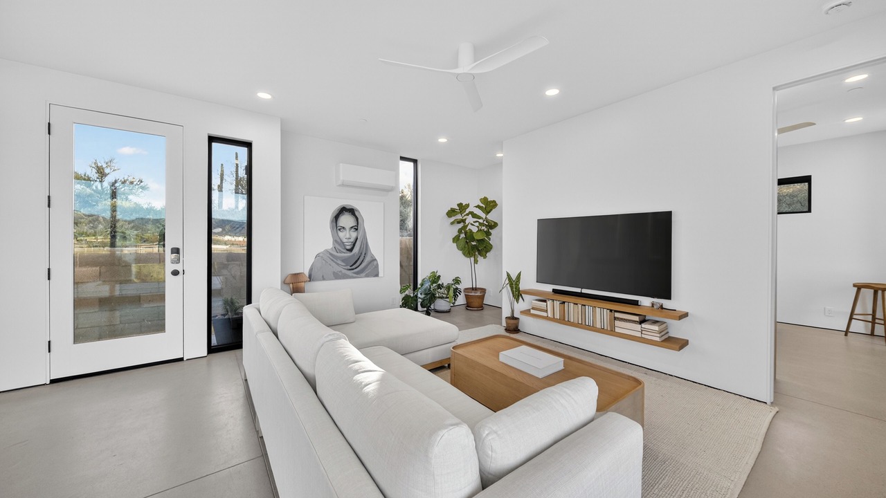 Photo of Livingroom in Cave Creek