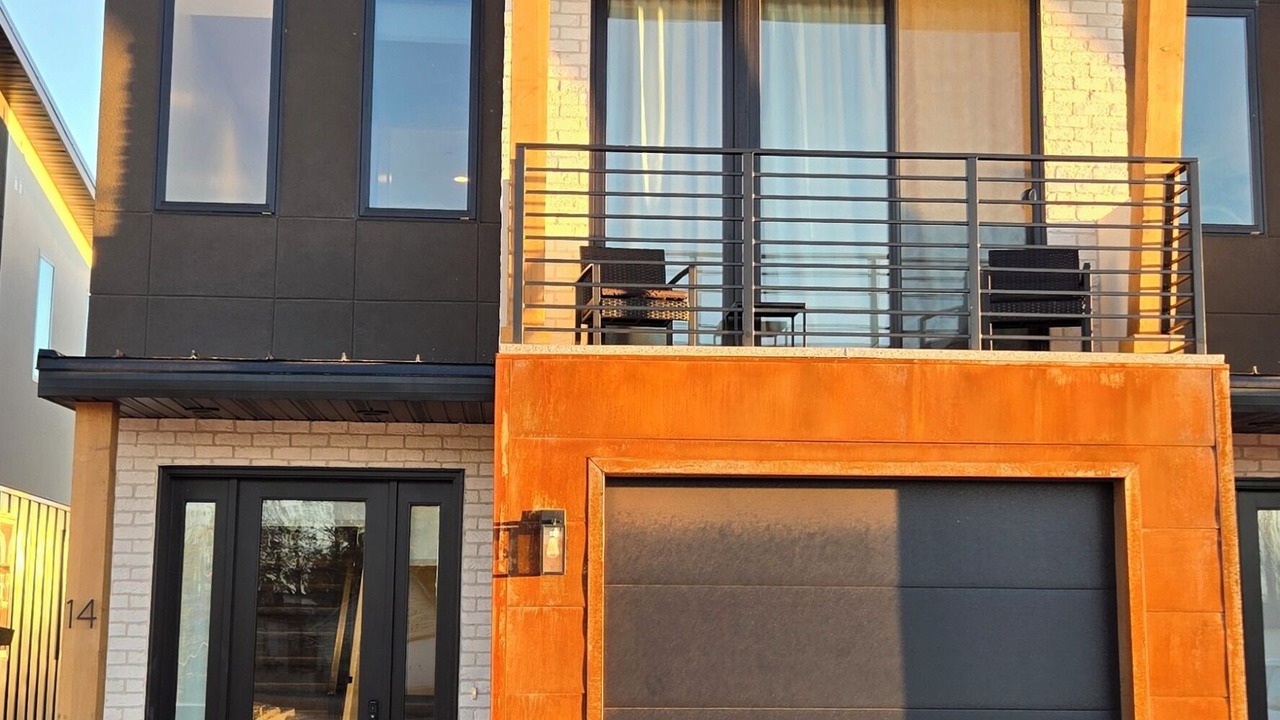 Photo of Outdoor in Page