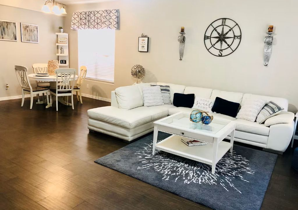 Photo of Livingroom in Chandler