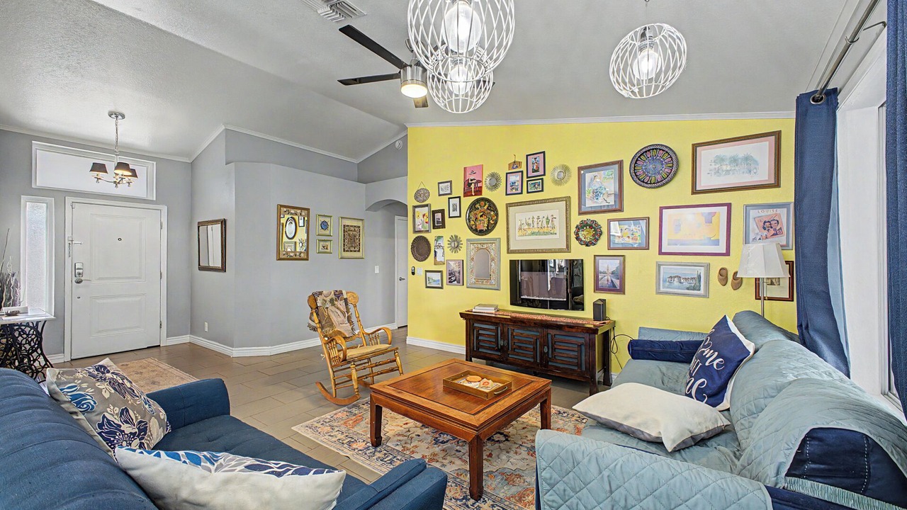 Photo of Livingroom in Buckhorn Neighborhood
