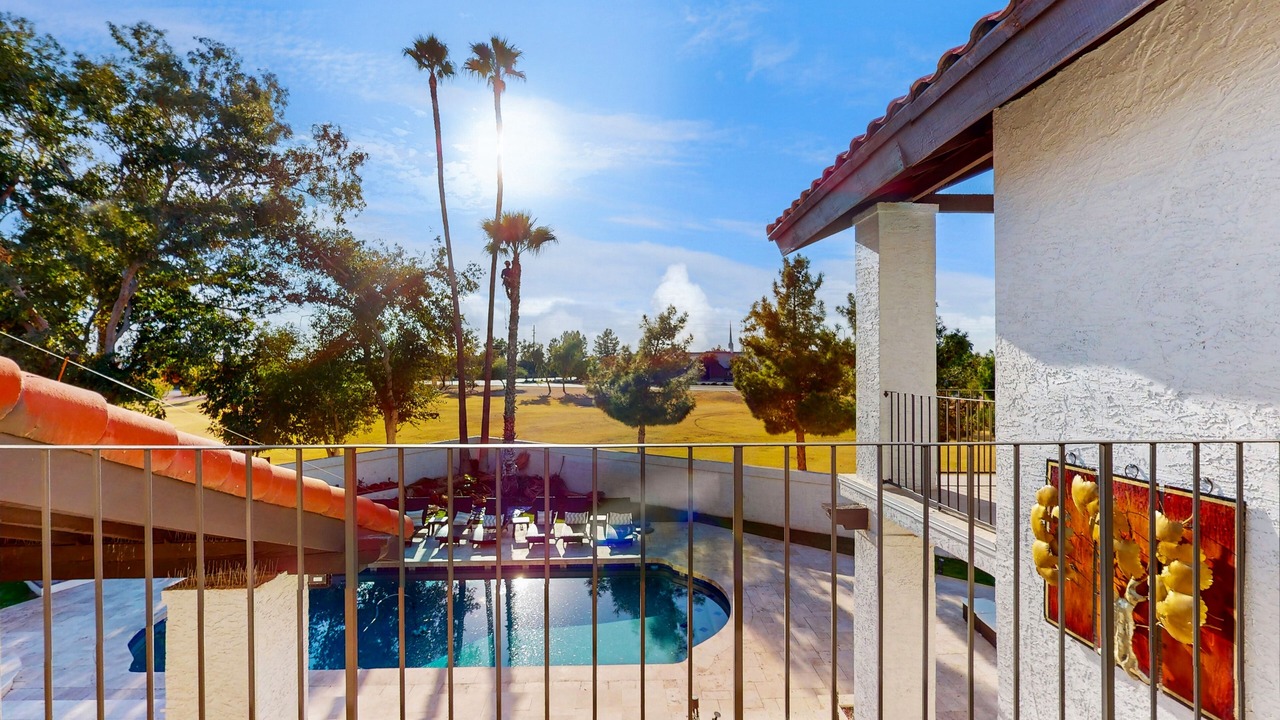 Photo of Outdoor in Estate Grove Valencia Est