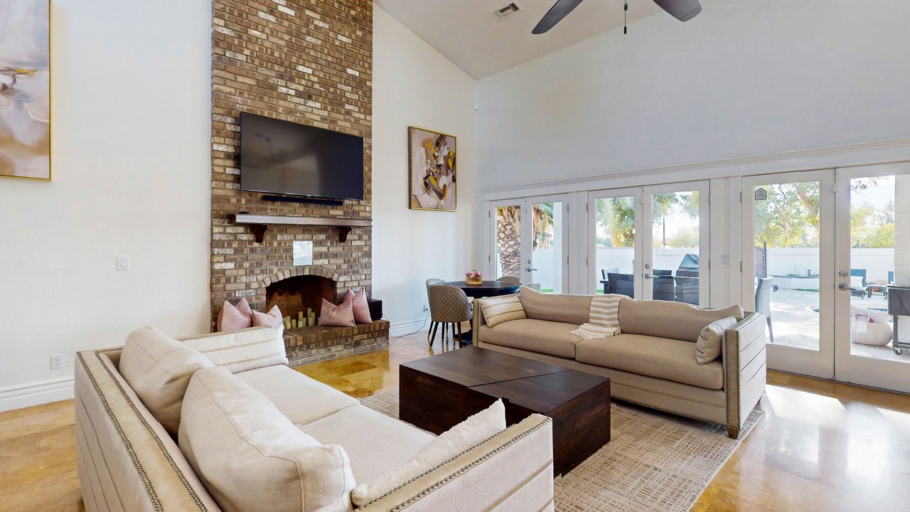 Photo of Livingroom in Estate Grove Valencia Est