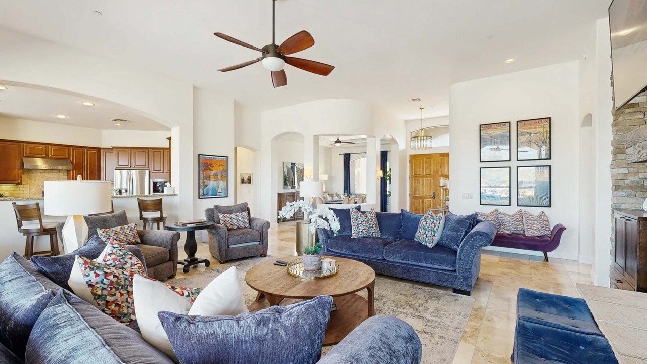 Photo of Livingroom in Dove Mountain