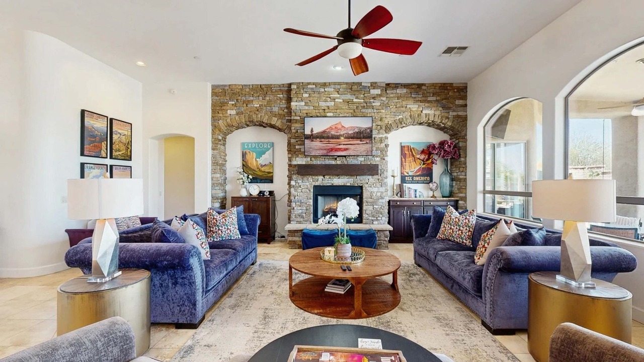 Photo of Livingroom in Dove Mountain
