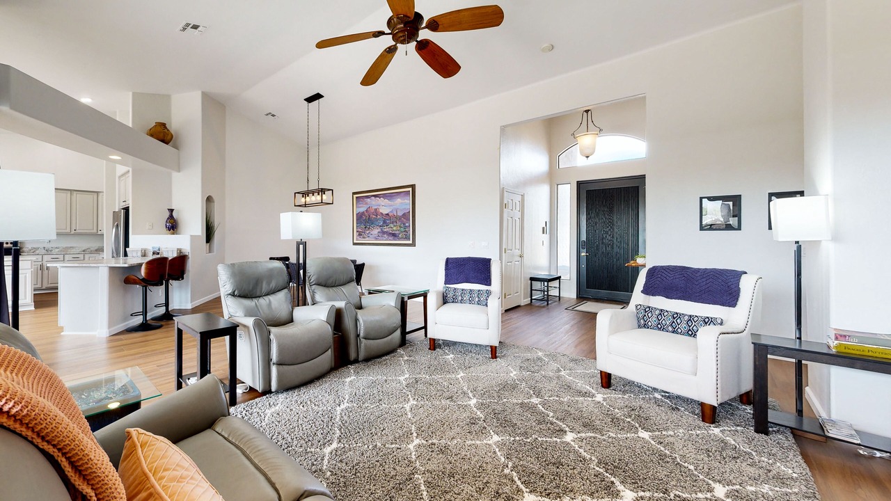 Photo of Livingroom in Catalina Shadows Estates