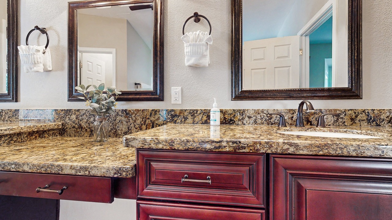 Photo of Bathroom in Paradise Park Vista