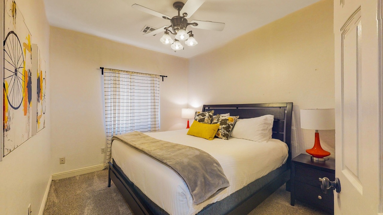 Photo of Bedroom in Cooper Commons