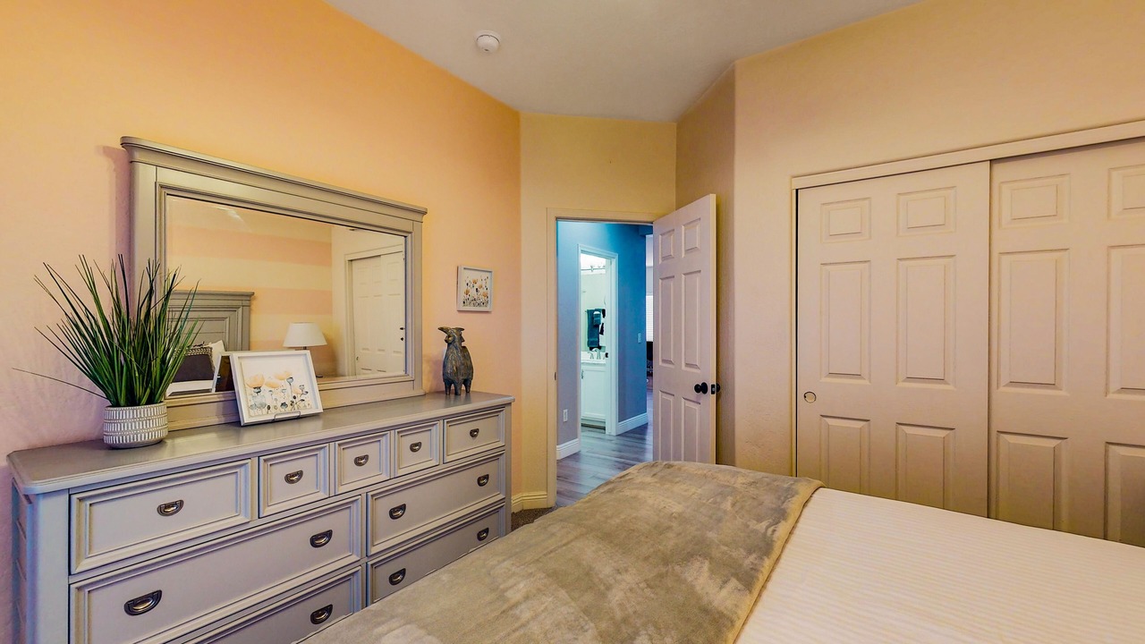 Photo of Bedroom in Cooper Commons