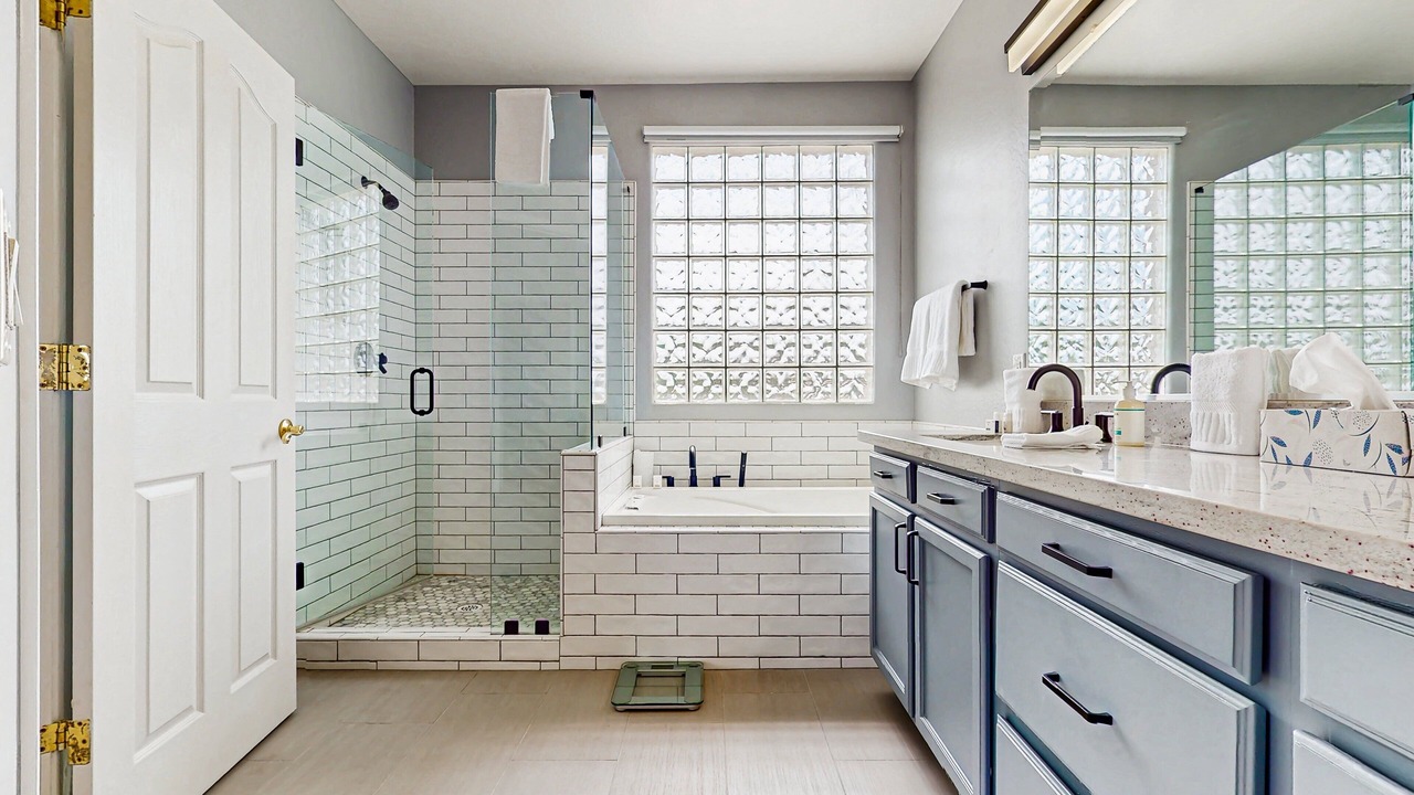 Photo of Bathroom in Desert Ridge
