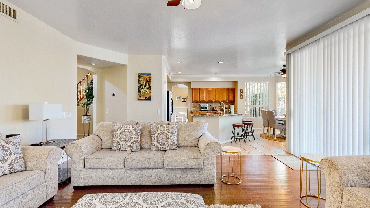 Photo of Livingroom in East Mesa