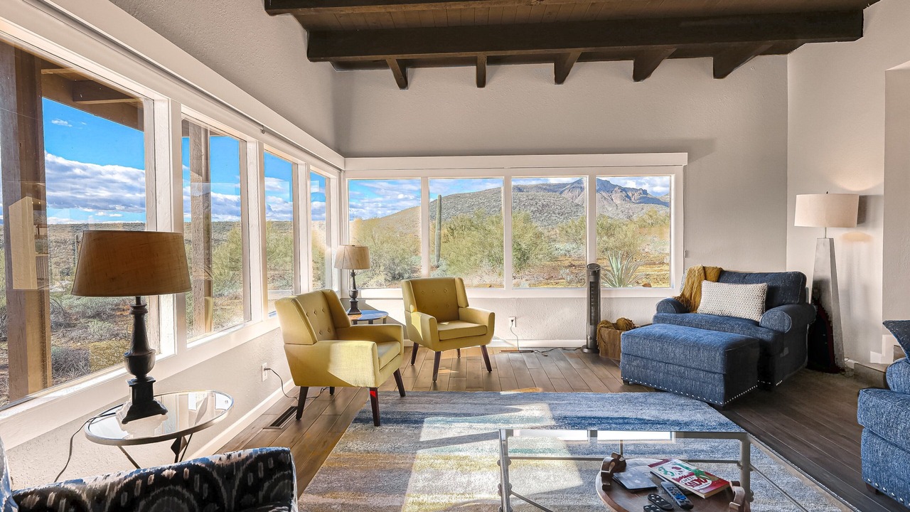 Photo of Livingroom in Cave Creek