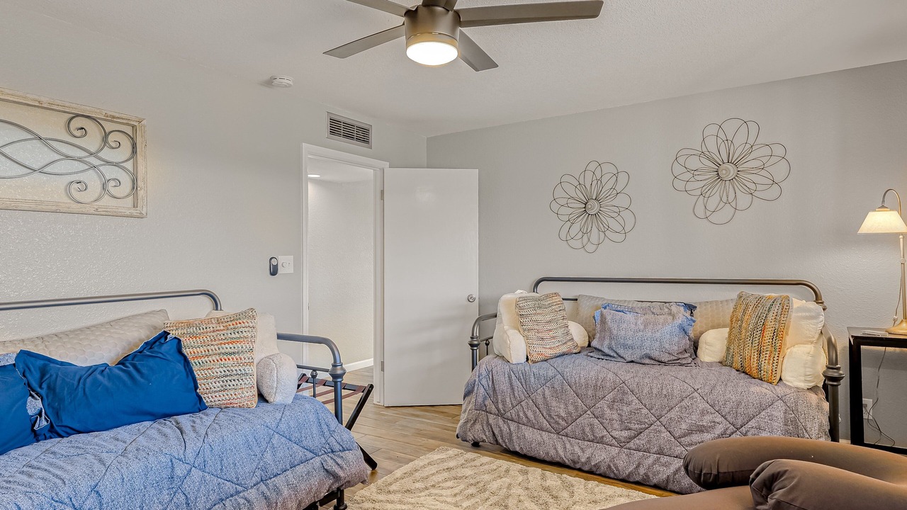 Photo of Bedroom in Cave Creek