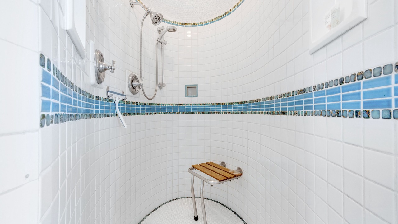 Photo of Bathroom in Los Olivos Historic District