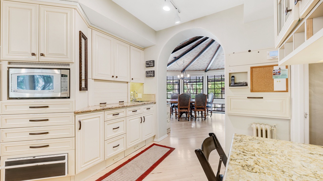 Photo of Kitchen in Los Olivos Historic District
