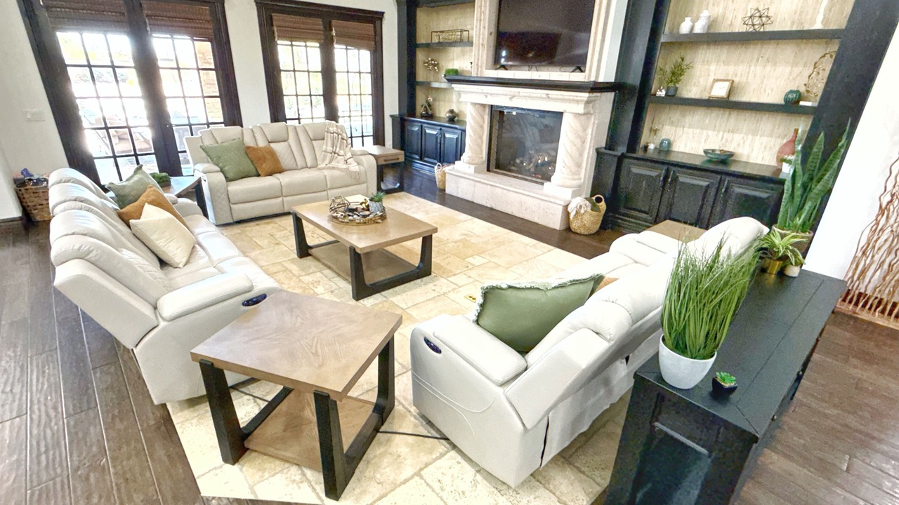Photo of Livingroom in East Mesa