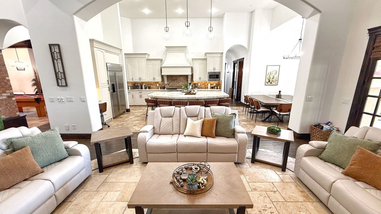 Photo of Livingroom in East Mesa