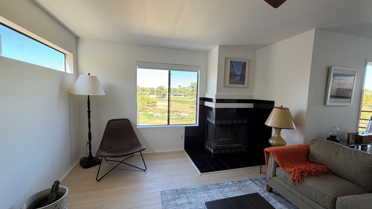 Photo of Livingroom in Paradise Valley Village