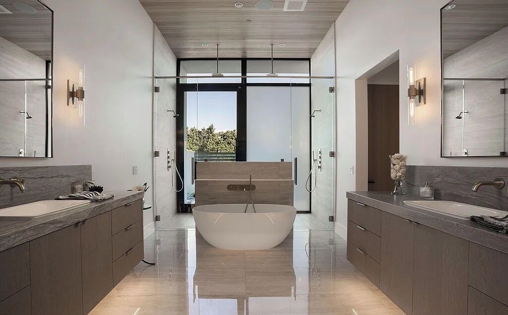 Photo of Bathroom in Central Scottsdale