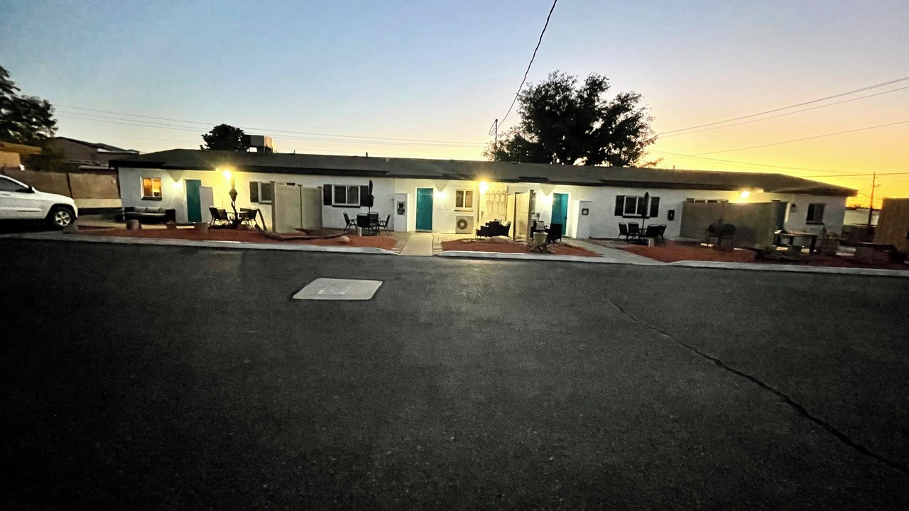 Photo of Outdoor in Page