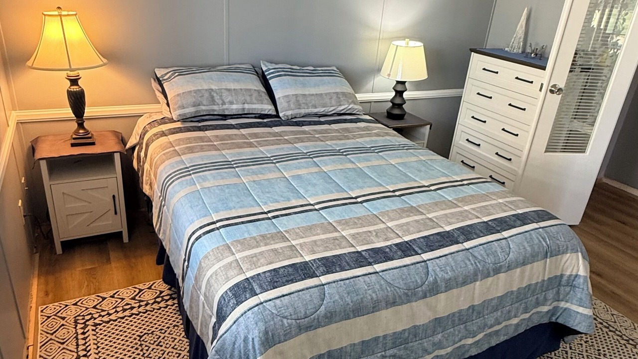 Photo of Bedroom in Happy Trails