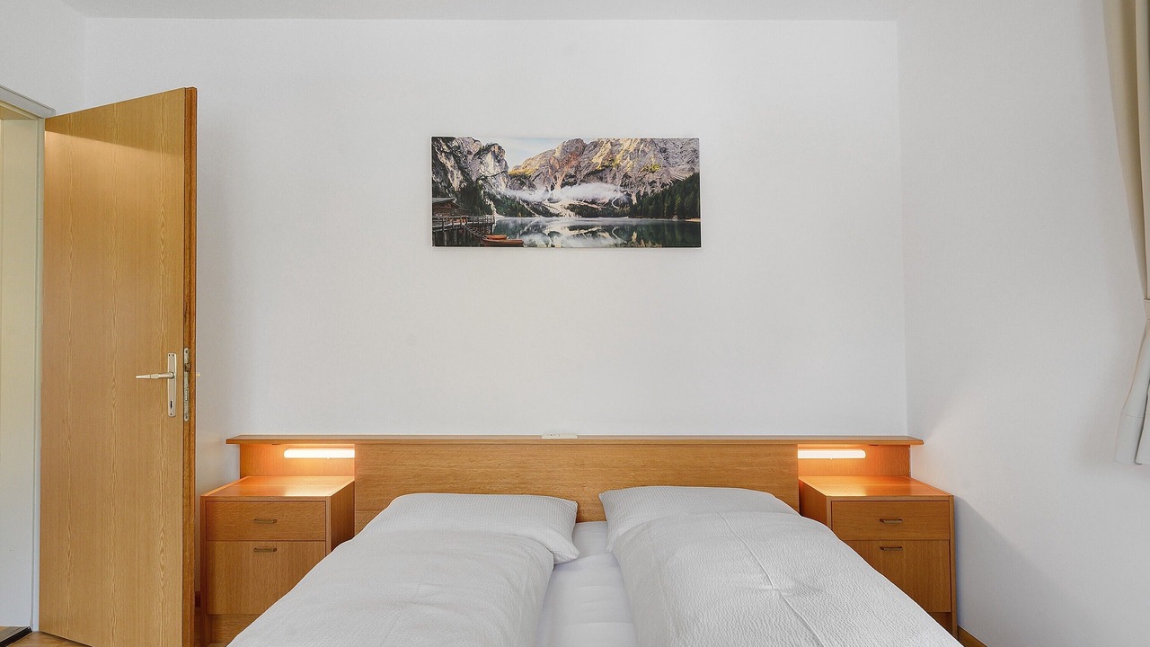Photo of Bedroom in Laion