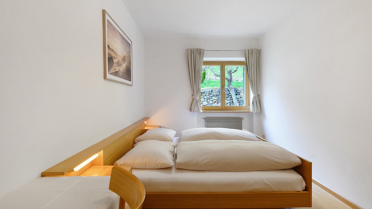 Photo of Bedroom in Laion