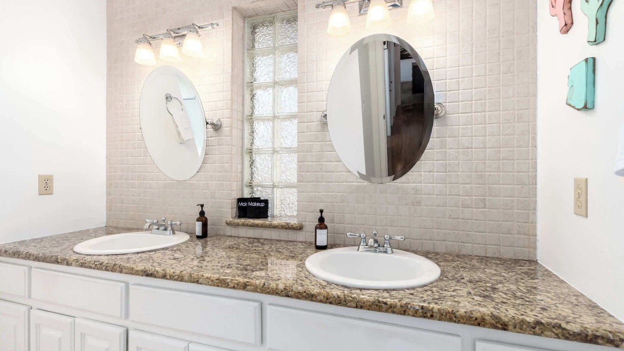 Photo of Bathroom in Trail West