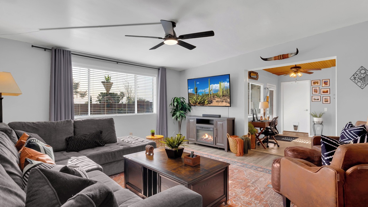 Photo of Livingroom in Harrison East South